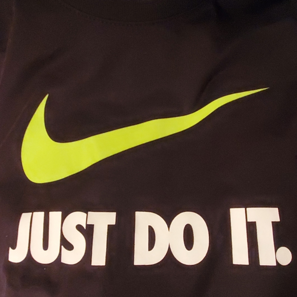 Nike boys short sleeve tee - Picture 8 of 8